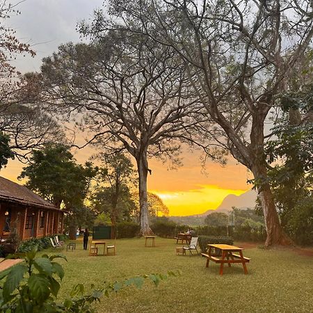 Africawildtruck Eco Camp & Lodge Mulanje Экстерьер фото